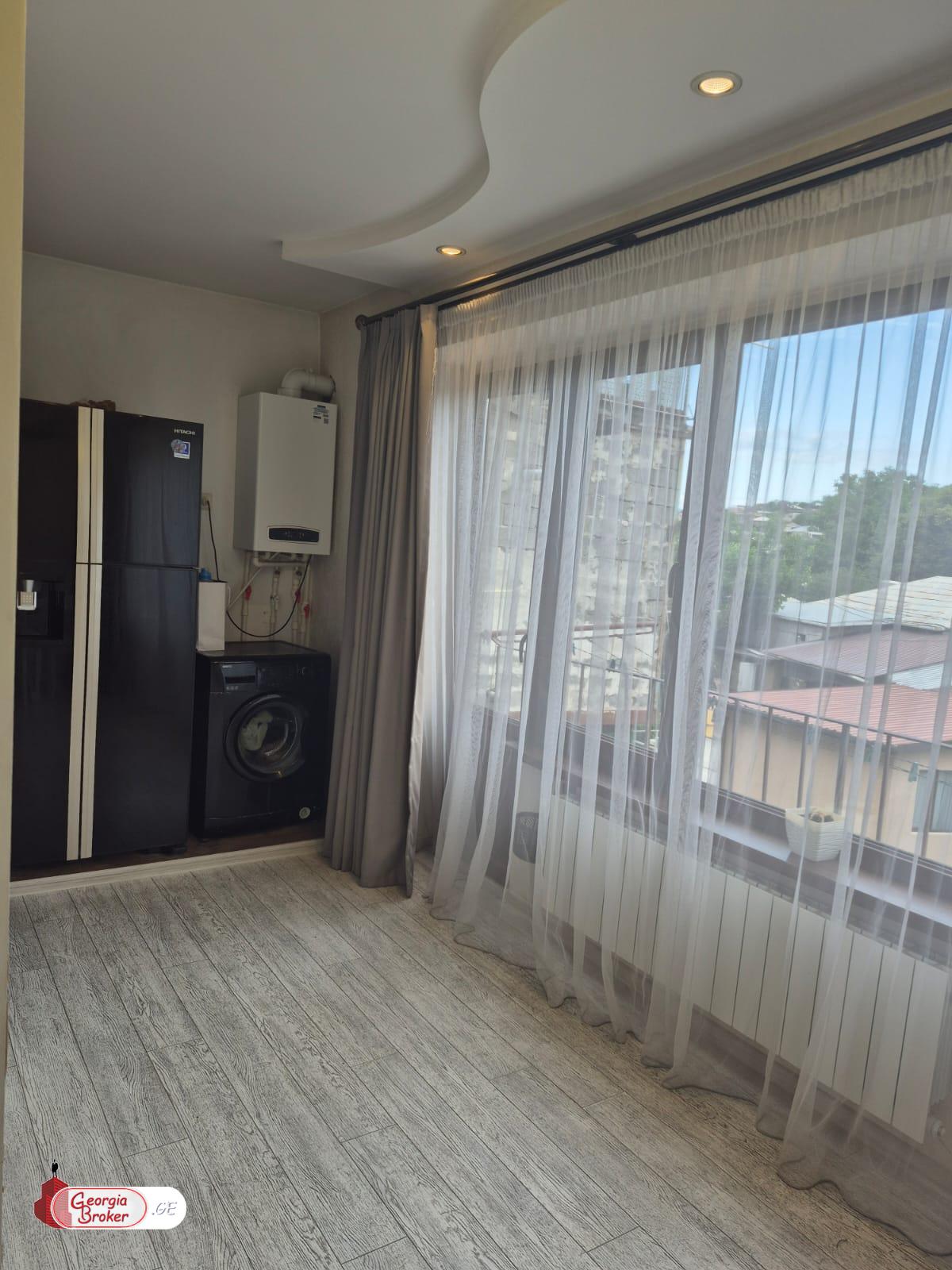 იყიდება ახალი გარემონტებული 3 ოთახიანი ბინა